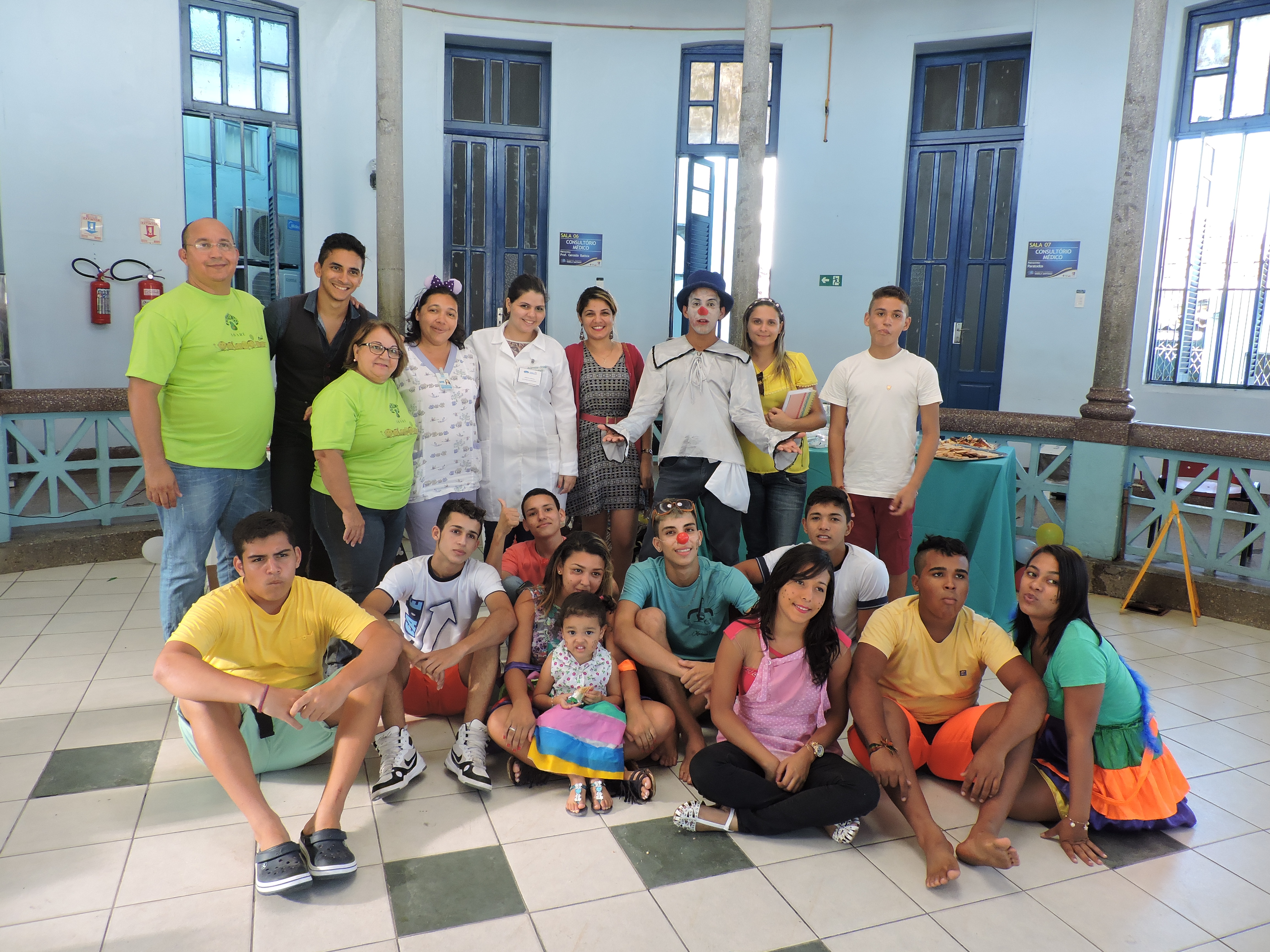 Alunos do Cade realizam ação social no Varela Santiago