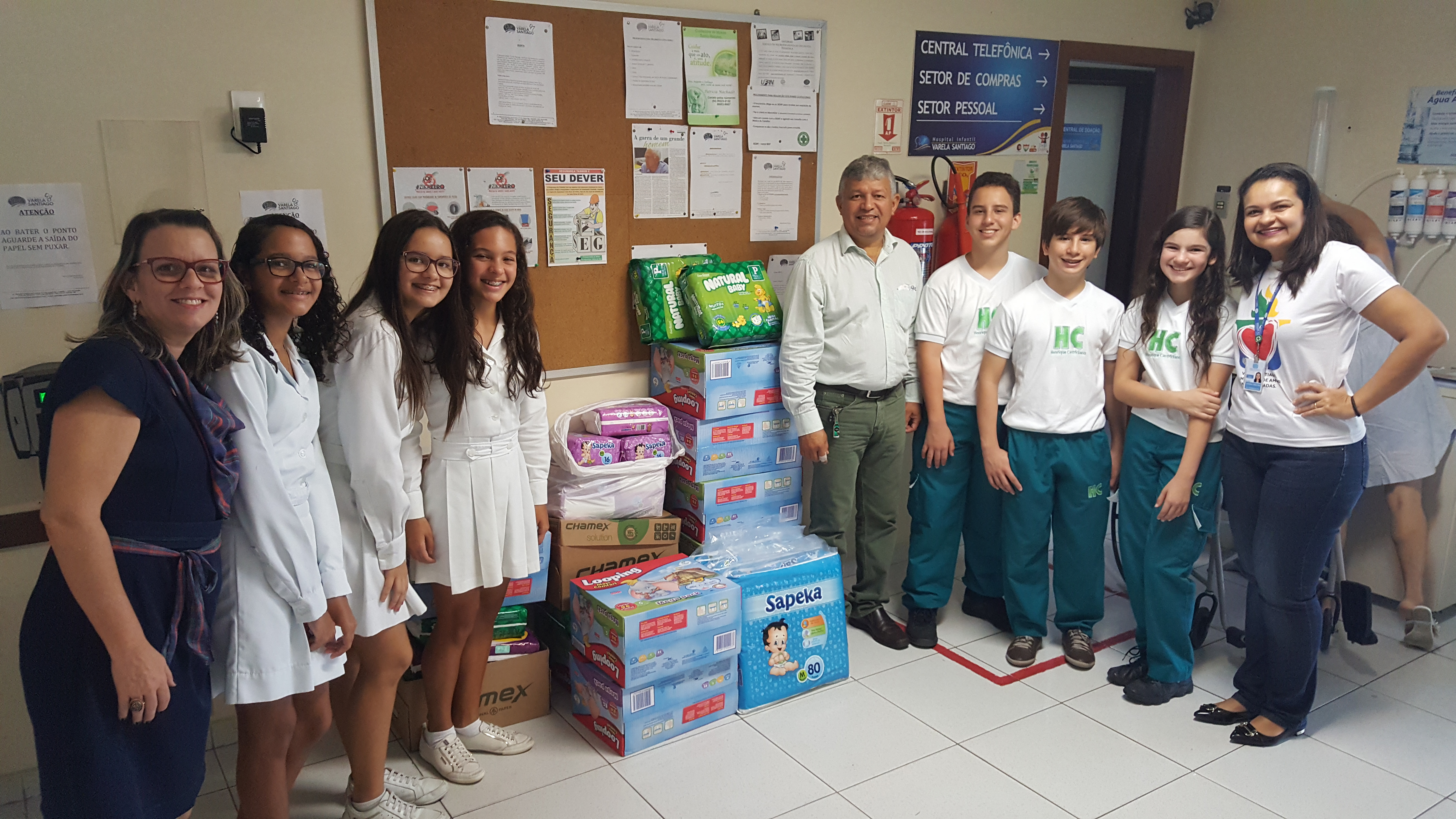 Varela Santiago recebe doação do colégio Henrique Castriciano (HC)
