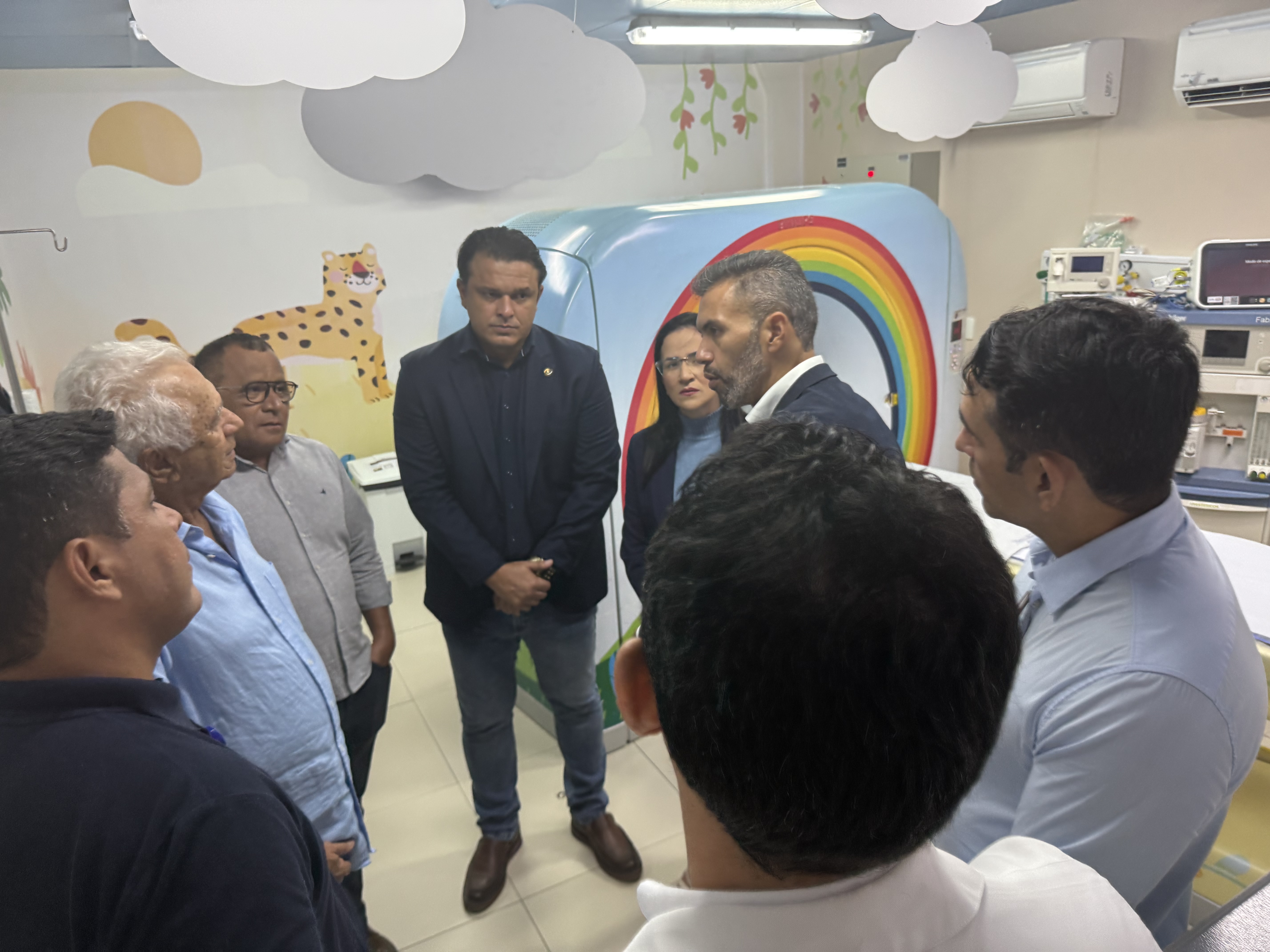 Hospital Varela Santiago recebe Comissão da Câmara em meio a cobrança por melhorias na regulação de tomografias